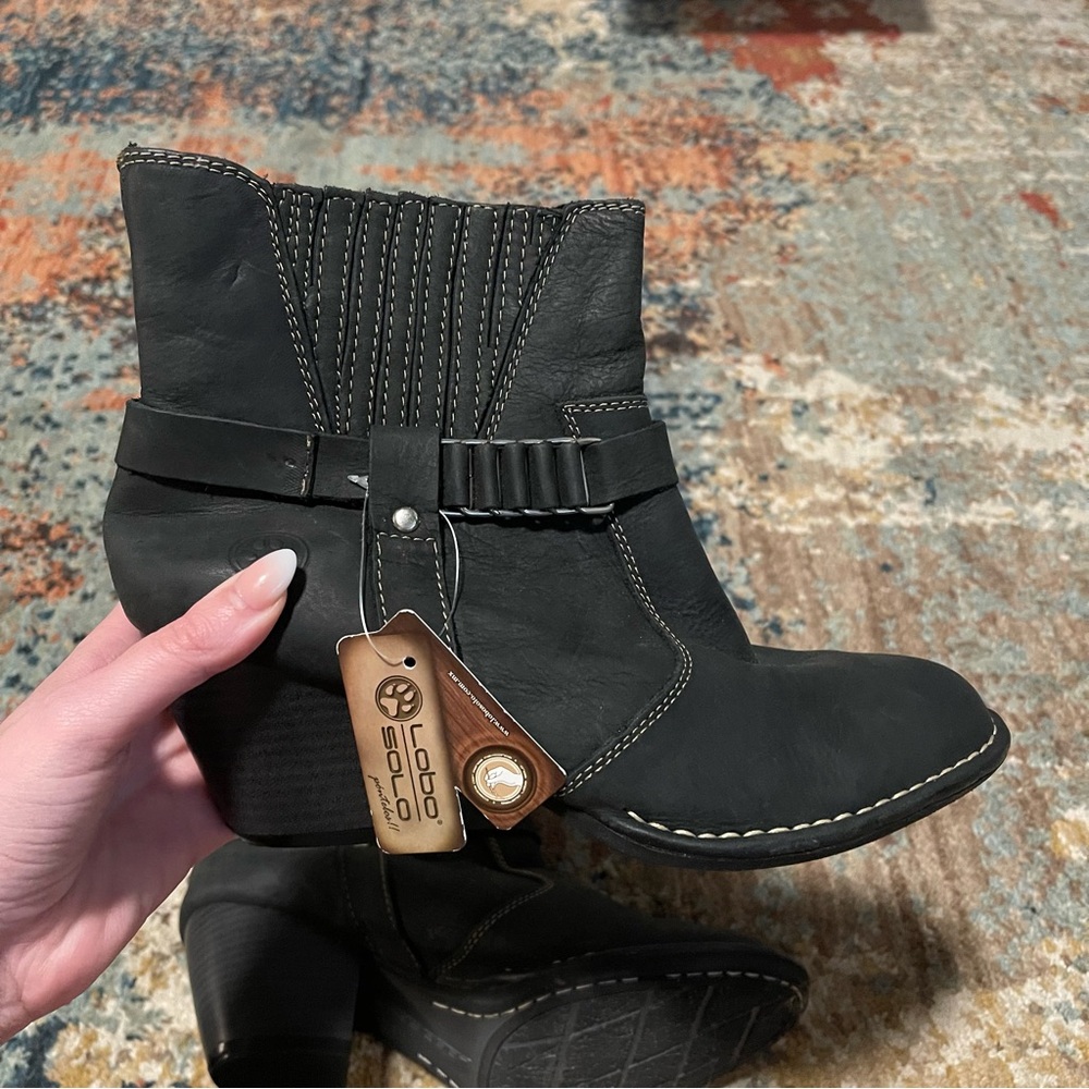 LOBO SOLO ANKLE BOOTS 
BLACK SIZE 8 
MADE IN MEXICO 
NEW WITH TAGS